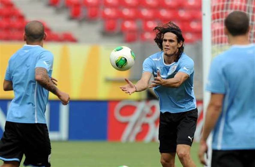 Palermo claim Cavani sold to PSG Palermo claim Cavani sold to PSG