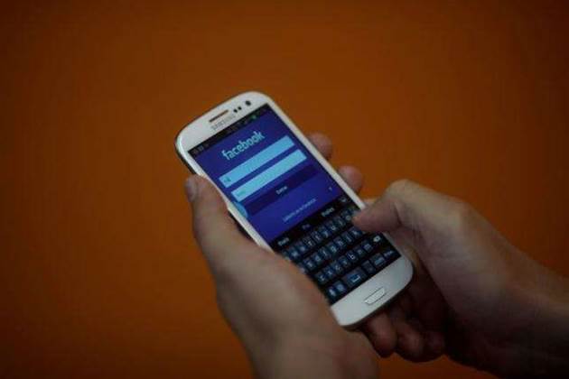 Facebook executive arrested for refusing to share WhatsApp data