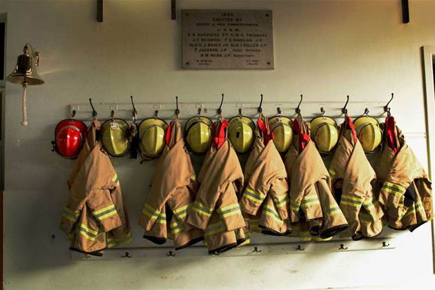 NSW Firies consider dispatch via mobile phones