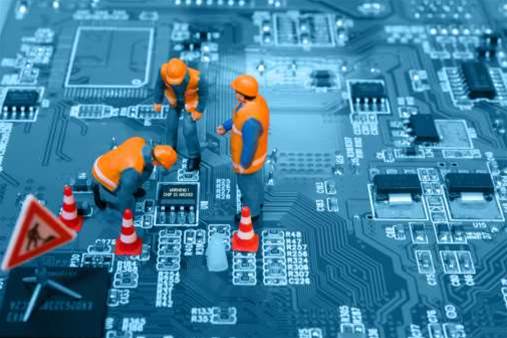 Obama hires tech team to improve websites after HealthCare.gov debacle