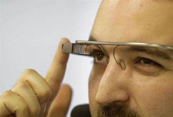 Driver escapes sanction for wearing Google Glass