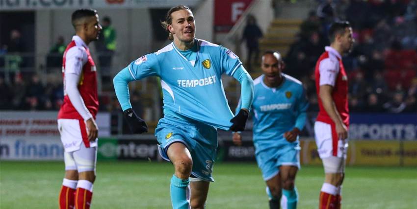 Irvine hits stunner, Wright scores Irvine hits stunner, Wright scores