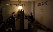 Compromise emerges in Internet oversight talks