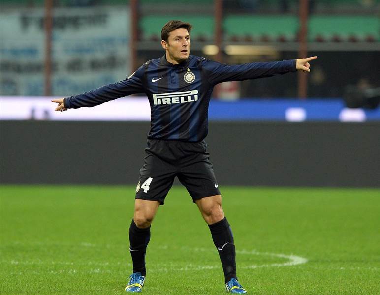 Mazzarri hails 'bionic' Zanetti Mazzarri hails 'bionic' Zanetti