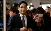 South Korea prosecutor seeks arrest of Samsung boss for bribery