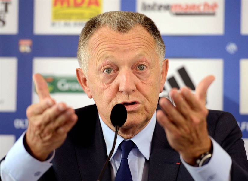Ruffier hit me, claims Lyon president Aulas Ruffier hit me, claims Lyon president Aulas