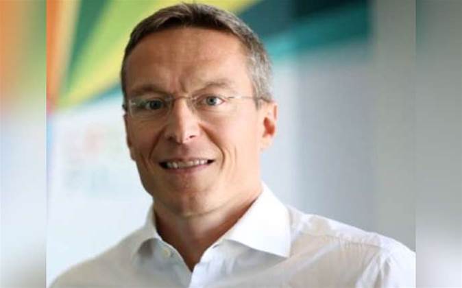 Major management shake-up at Telstra