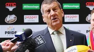 Kennett returns to Hawthorn