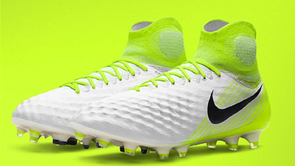 Video: Unboxing the new Nike Magista