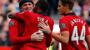 Rooney: United let Moyes down