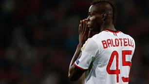 Claim Balotelli incites racists