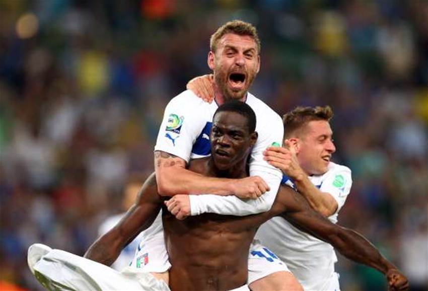 Prandelli urges Balotelli to change his ways Prandelli urges Balotelli to change his ways