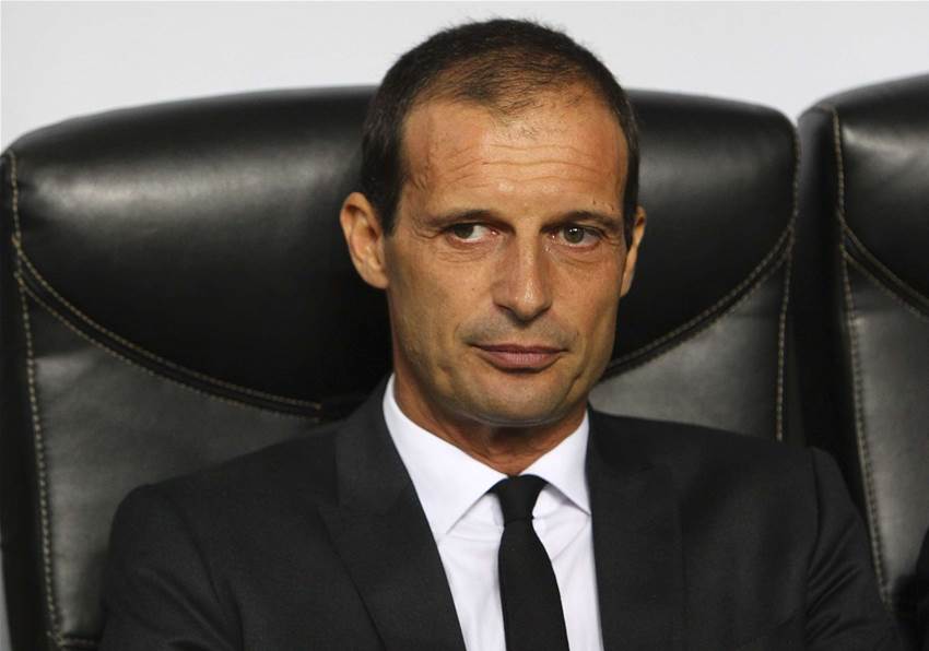 Allegri defends Milan supporters Allegri defends Milan supporters