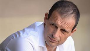 Allegri threatens to quit Milan