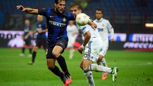 Silvestre crosses Milan divide