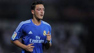 Arsenal secure Ozil signing