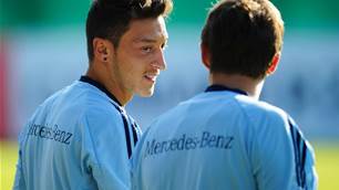 Real stars saddened over Ozil departure
