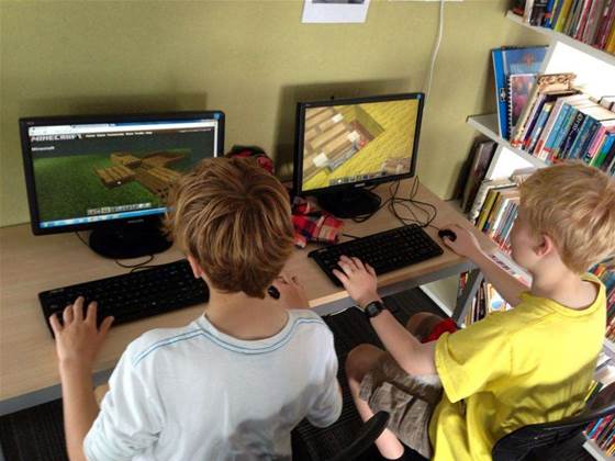 BYOD in schools stirs up controversy in Qld
