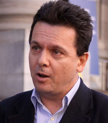 Xenophon wants Telstra to save abandoned telco customers