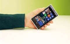 The Nokia Lumia 920 reviewed: great screen, but battery life is disappointing
