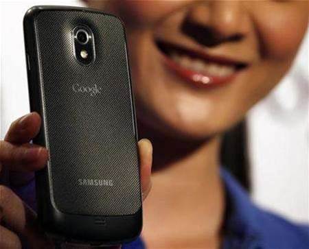 Android bug opens devices to outside control