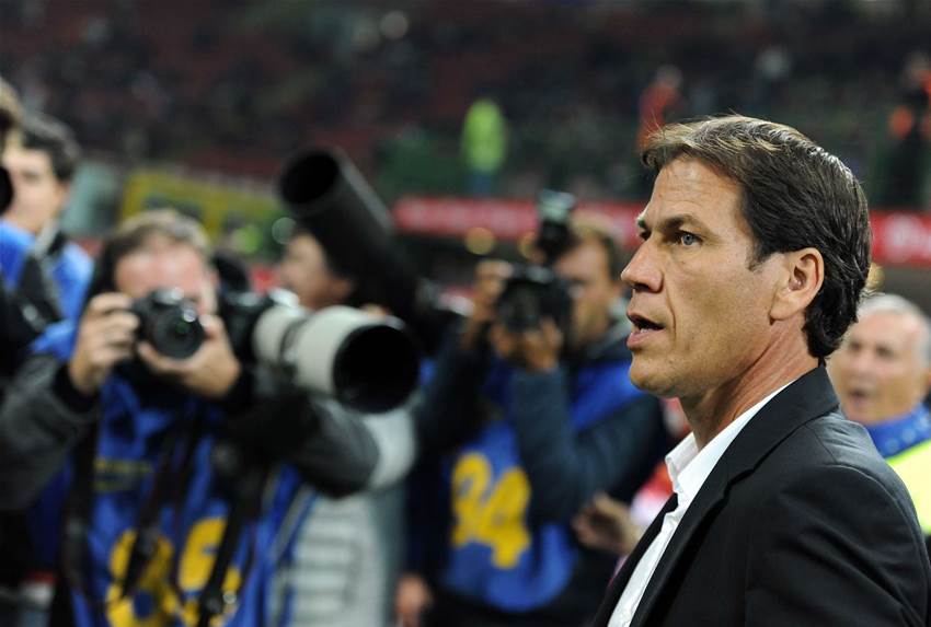 Garcia plays down Napoli clash Garcia plays down Napoli clash
