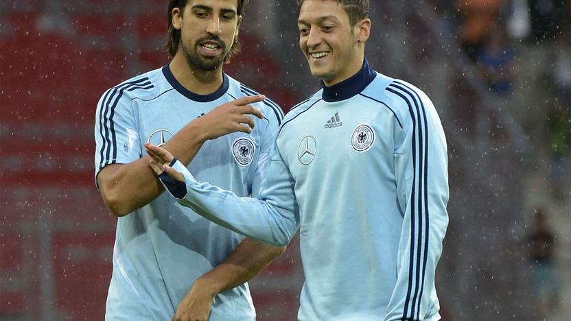 Khedira backs Ozil to fire Arsenal to title