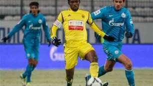 Carlos warns Chelsea over Eto'o influence