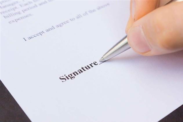 Immigration signs $115m contract extension with Optus