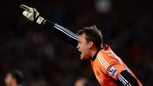Mignolet not scared of Reina competition