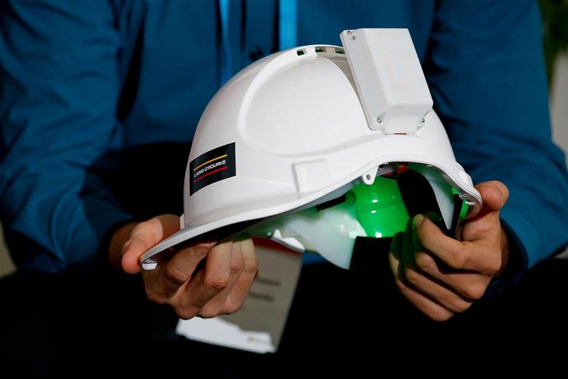 Laing O'Rourke brings IoT to hard hats