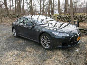 Tesla Motors opens its patents to the public