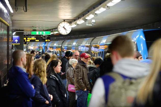 Qld Rail to fix 'piecemeal' passenger comms
