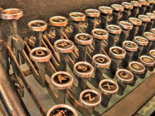 Linguistics identifies anonymous users