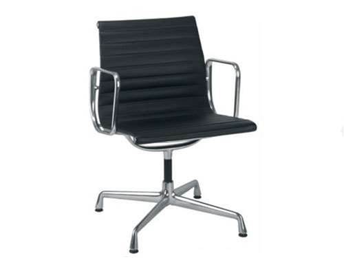 Mailes to stand down as CenITex chair