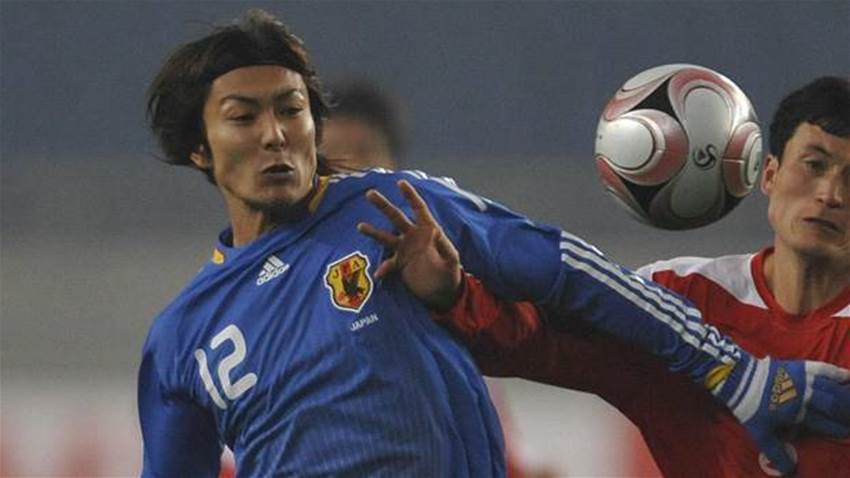 Wolves sign ex-Japan international Wolves sign ex-Japan international