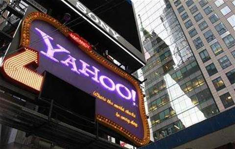 Yahoo CEO Mayer revamps email