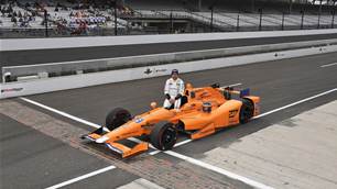 Video: Alonso and Rossi Indy pole day press conference