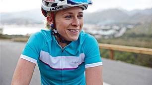 How cyclist Annette Edmondson trains for the track ... and the road