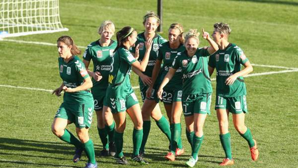 Canberra United out gun Wanderers