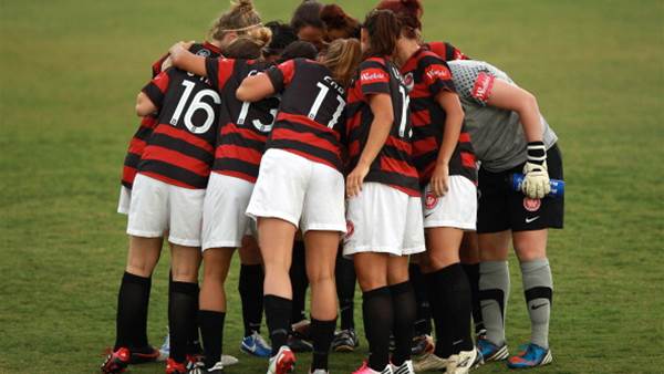 Wanderers turn to youth for 2014 