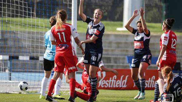Amy Jackson stars as Melbourne Victory cruise against Adelaide United
