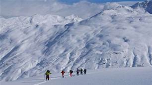 Aline Bock - Splitboarding in Livigno Italy