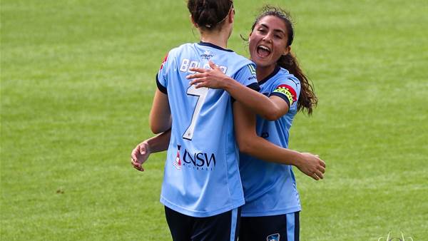 Sydney FC fires warning shot with win over Canberra United