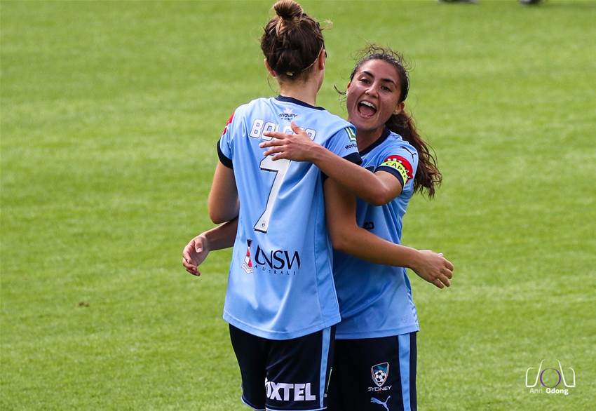 Sydney FC fires warning shot with win over Canberra United
