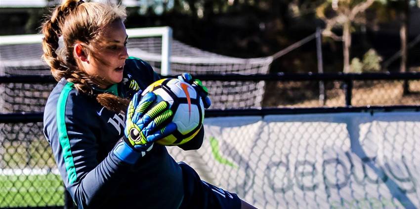 Casey Dumont joins Beth Mason-Jones as Melbourne Victory 'keepers