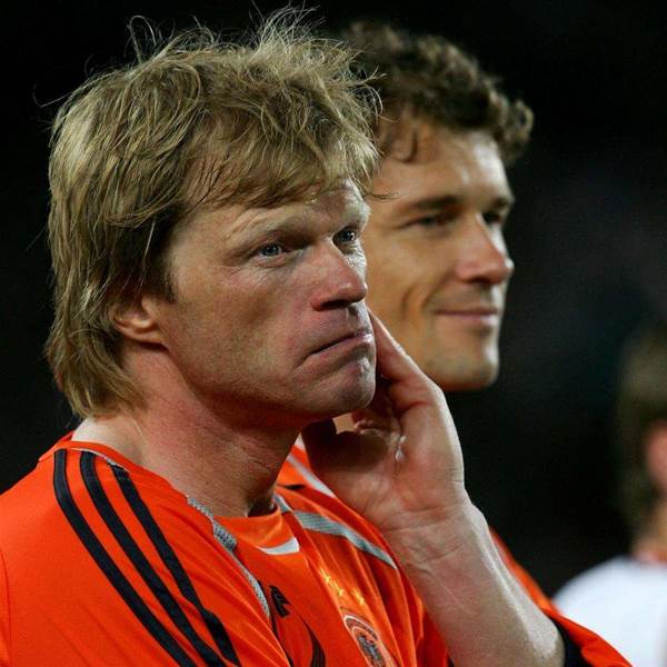 Kahn Revives Row With Lehmann Kahn Revives Row With Lehmann