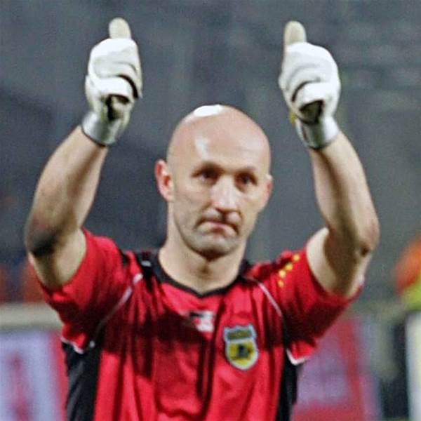 Walkabout Barthez Keeps Job Walkabout Barthez Keeps Job