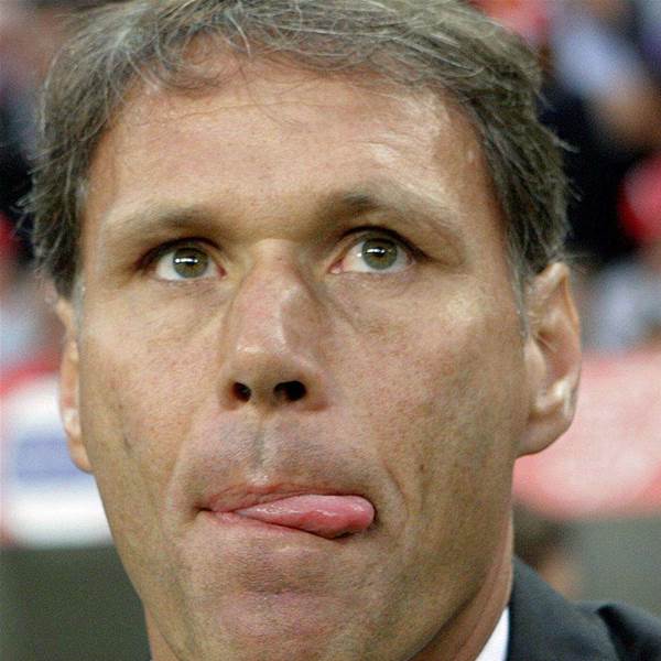 Van Basten Aims to 'Set Records Straight' Van Basten Aims to 'Set Records Straight'