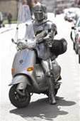 Robo-cars gear up for Darpa challenge